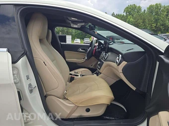 2017 Mercedes-Benz CLA 250 – miniatura 18
