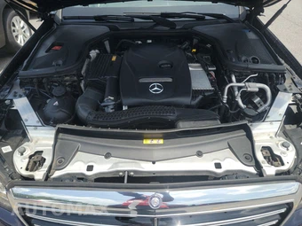 2017 Mercedes-Benz E 300 Luxury 4MATIC Sedan – miniatura 15
