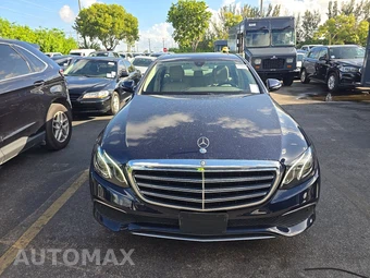 2017 Mercedes-Benz E 300 Luxury 4MATIC Sedan – miniatura 2