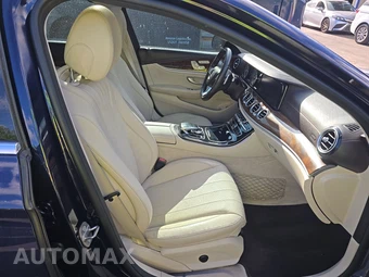 2017 Mercedes-Benz E 300 Luxury 4MATIC Sedan – miniatura 8
