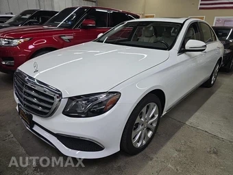 2017 Mercedes-Benz E 300 Luxury 4MATIC Sedan
