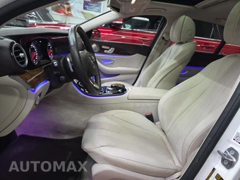 2017 Mercedes-Benz E 300 Luxury 4MATIC Sedan – miniatura 13