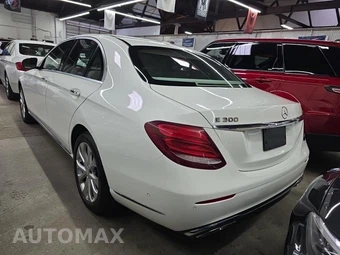 2017 Mercedes-Benz E 300 Luxury 4MATIC Sedan – miniatura 6