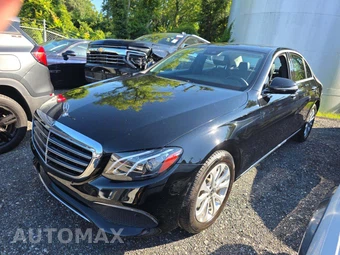 2017 Mercedes-Benz E 300 Luxury 4MATIC Sedan