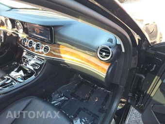 2017 Mercedes-Benz E 300 Luxury 4MATIC Sedan - miniatura 19