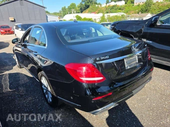2017 Mercedes-Benz E 300 Luxury 4MATIC Sedan - miniatura 2