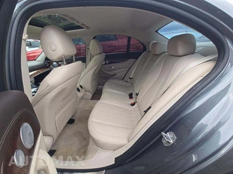 2017 Mercedes-Benz E 300 Luxury 4MATIC Sedan – miniatura 13