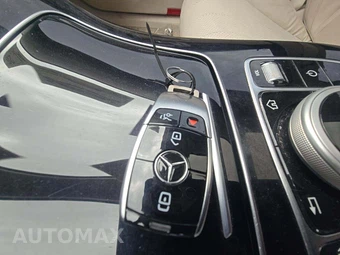 2017 Mercedes-Benz E 300 Luxury 4MATIC Sedan – miniatura 8