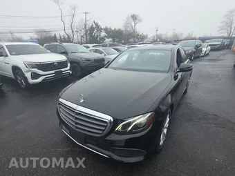 2017 Mercedes-Benz E 300 Luxury 4MATIC Sedan
