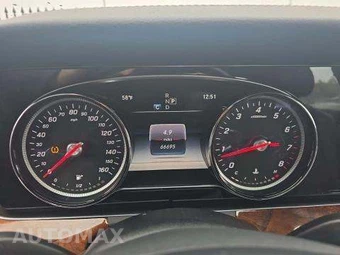 2017 Mercedes-Benz E 300 Luxury 4MATIC Sedan – miniatura 10