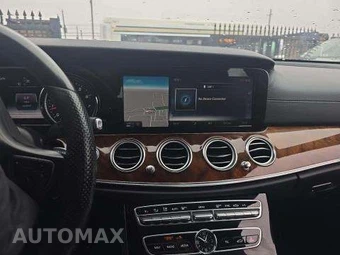 2017 Mercedes-Benz E 300 Luxury 4MATIC Sedan – miniatura 11