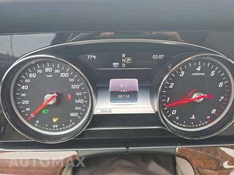 2017 Mercedes-Benz E 300 Luxury Sedan – miniatura 6