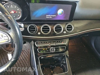 2017 Mercedes-Benz E 300 Sport 4MATIC Sedan - miniatura 11