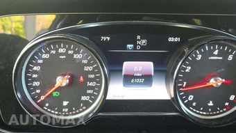 2017 Mercedes-Benz E 300 Sport 4MATIC Sedan - miniatura 18