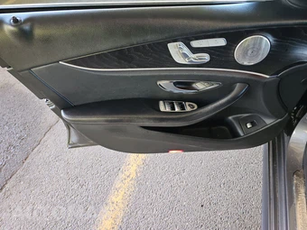 2017 Mercedes-Benz E 300 Sport 4MATIC Sedan - miniatura 9
