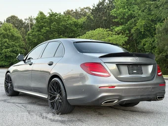 2017 Mercedes-Benz E 300 Sport 4MATIC Sedan - miniatura 12