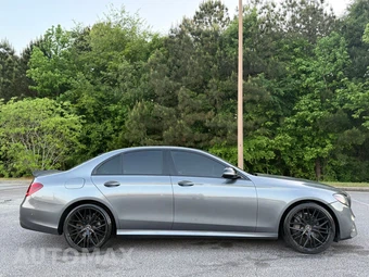 2017 Mercedes-Benz E 300 Sport 4MATIC Sedan - miniatura 14