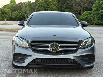 2017 Mercedes-Benz E 300 Sport 4MATIC Sedan - miniatura 3