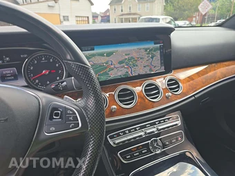 2017 Mercedes-Benz E 300 Sport 4MATIC Sedan - miniatura 7