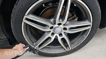 2017 Mercedes-Benz E 300 Sport 4MATIC Sedan – miniatura 32