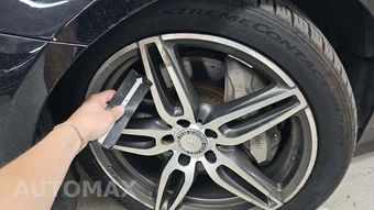 2017 Mercedes-Benz E 300 Sport 4MATIC Sedan – miniatura 43
