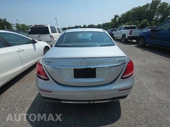 2017 Mercedes-Benz E 300 Sport 4MATIC Sedan - miniatura 5