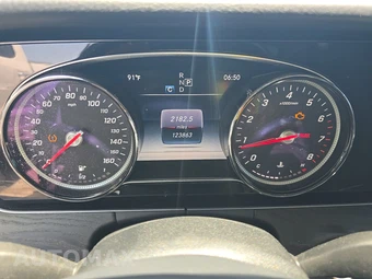 2017 Mercedes-Benz E 300 Sport 4MATIC Sedan – miniatura 12