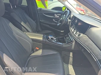 2017 Mercedes-Benz E 300 Sport 4MATIC Sedan – miniatura 8