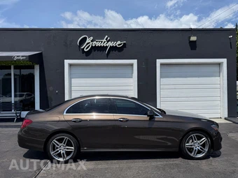 2017 Mercedes-Benz E 300 Sport 4MATIC Sedan - miniatura 2