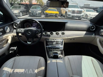 2017 Mercedes-Benz E 300 Sport 4MATIC Sedan - miniatura 25