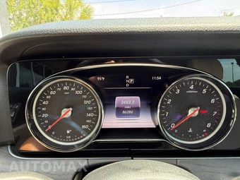 2017 Mercedes-Benz E 300 Sport 4MATIC Sedan - miniatura 29