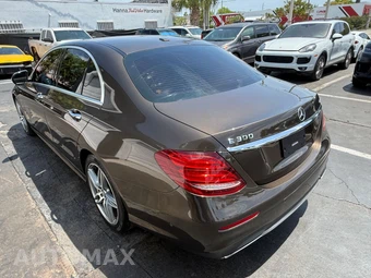 2017 Mercedes-Benz E 300 Sport 4MATIC Sedan - miniatura 8