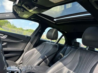2017 Mercedes-Benz E 300 Sport 4MATIC Sedan - miniatura 11