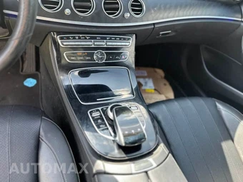 2017 Mercedes-Benz E 300 Sport 4MATIC Sedan - miniatura 15