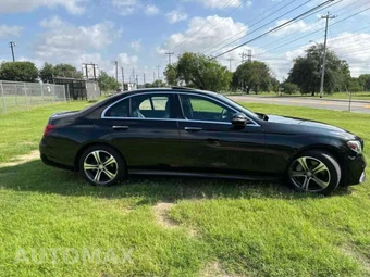 2017 Mercedes-Benz E 300 Sport 4MATIC Sedan - miniatura 4