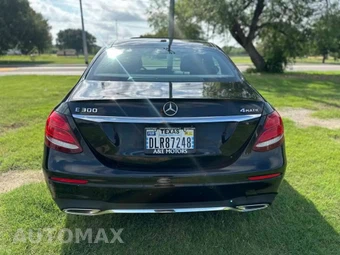 2017 Mercedes-Benz E 300 Sport 4MATIC Sedan - miniatura 6