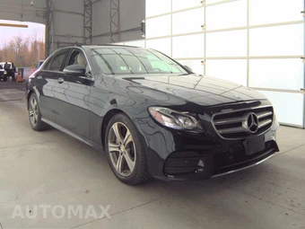 2017 Mercedes-Benz E 300 Sport 4MATIC Sedan – miniatura 3