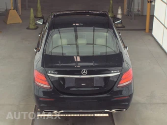 2017 Mercedes-Benz E 300 Sport 4MATIC Sedan – miniatura 5