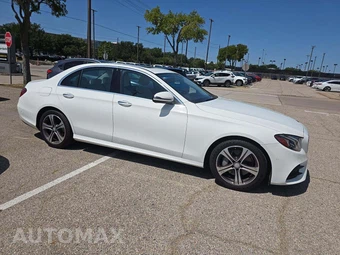 2017 Mercedes-Benz E 300 Sport 4MATIC Sedan - miniatura 4