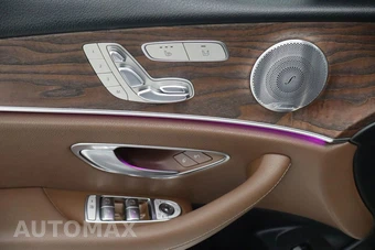 2017 Mercedes-Benz E 300 Sport 4MATIC Sedan - miniatura 12