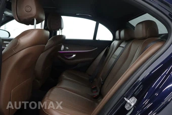 2017 Mercedes-Benz E 300 Sport 4MATIC Sedan - miniatura 15