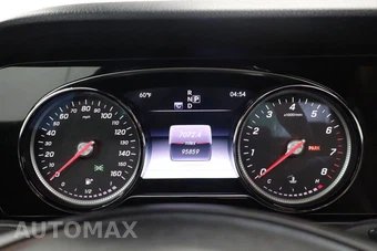 2017 Mercedes-Benz E 300 Sport 4MATIC Sedan - miniatura 33