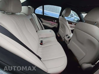 2017 Mercedes-Benz E 300 Sport 4MATIC Sedan – miniatura 16