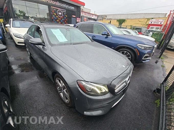 2017 Mercedes-Benz E 300 Sport 4MATIC Sedan – miniatura 4