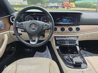 2017 Mercedes-Benz E 300 Sport 4MATIC Sedan – miniatura 14