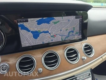 2017 Mercedes-Benz E 300 Sport 4MATIC Sedan – miniatura 23