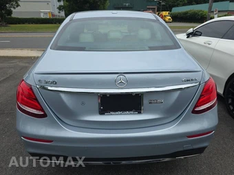 2017 Mercedes-Benz E 300 Sport 4MATIC Sedan – miniatura 5