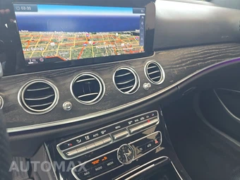 2017 Mercedes-Benz E 300 Sport 4MATIC Sedan – miniatura 11
