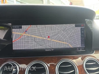 2017 Mercedes-Benz E 300 Sport 4MATIC Sedan – miniatura 33