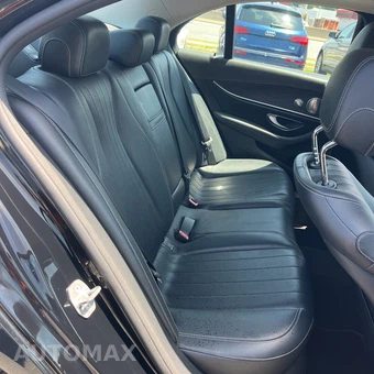 2017 Mercedes-Benz E 300 Sport 4MATIC Sedan - miniatura 35